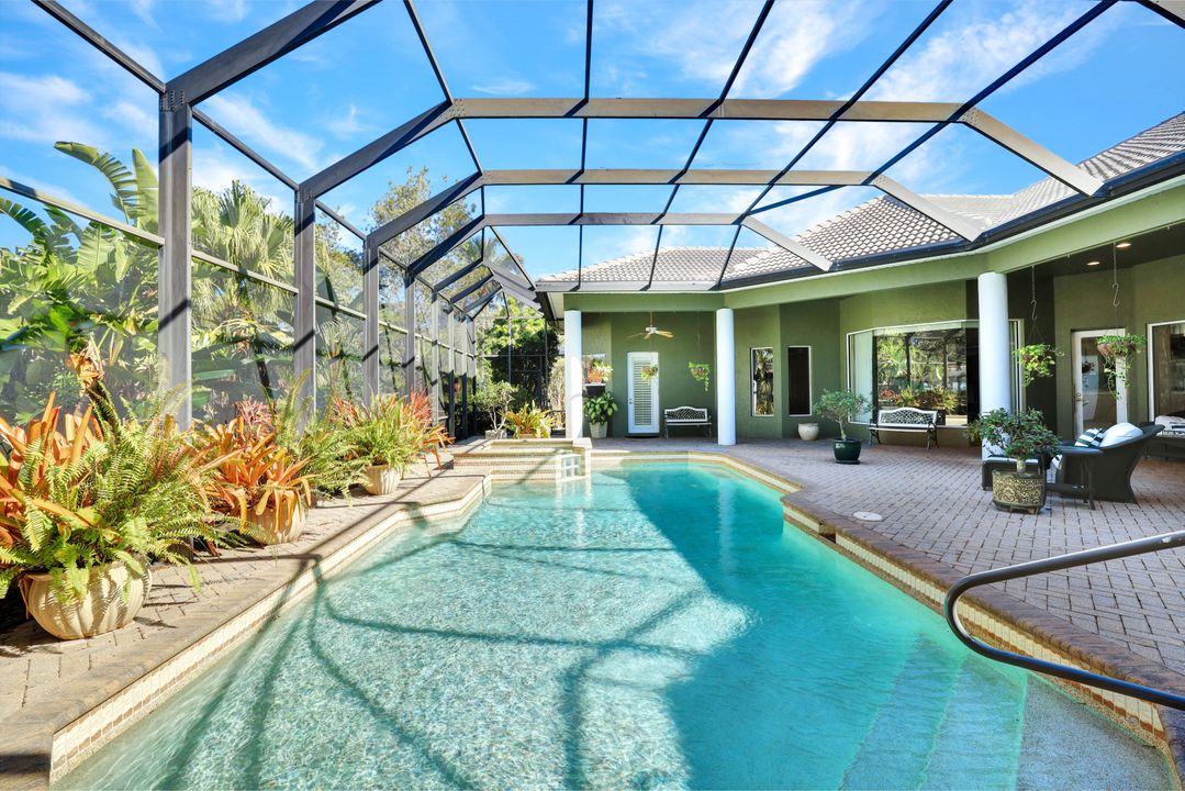 9742 Wilshire Lakes Blvd, Naples, FL 34109