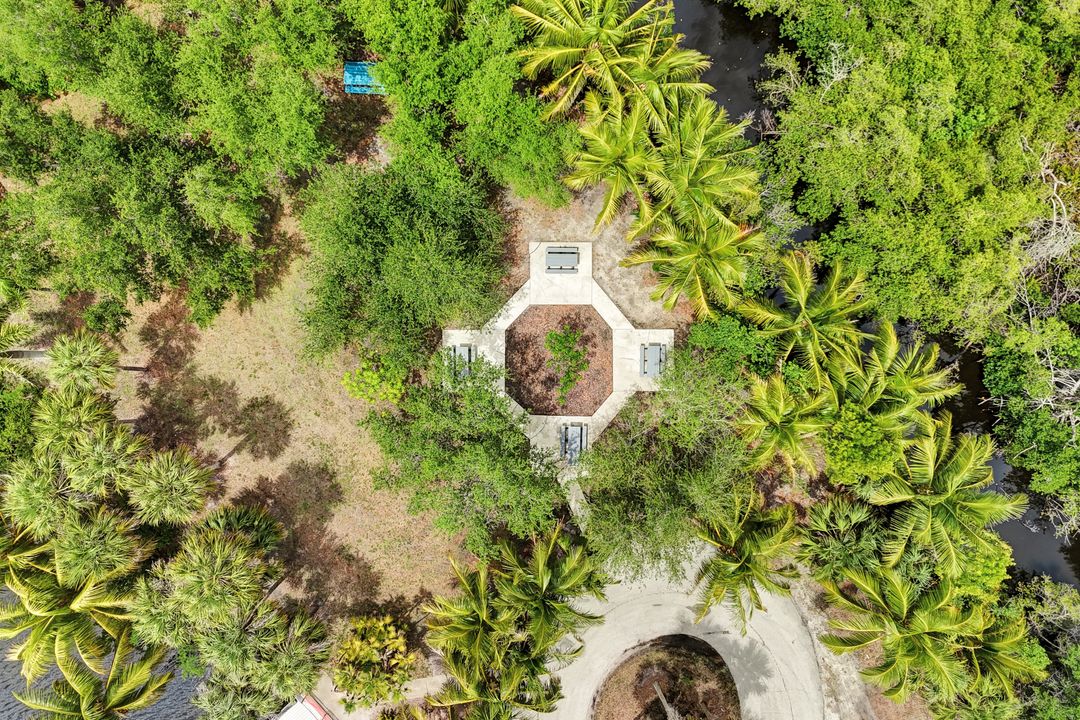 2118 SE 18th Ave, Cape Coral, FL 33990