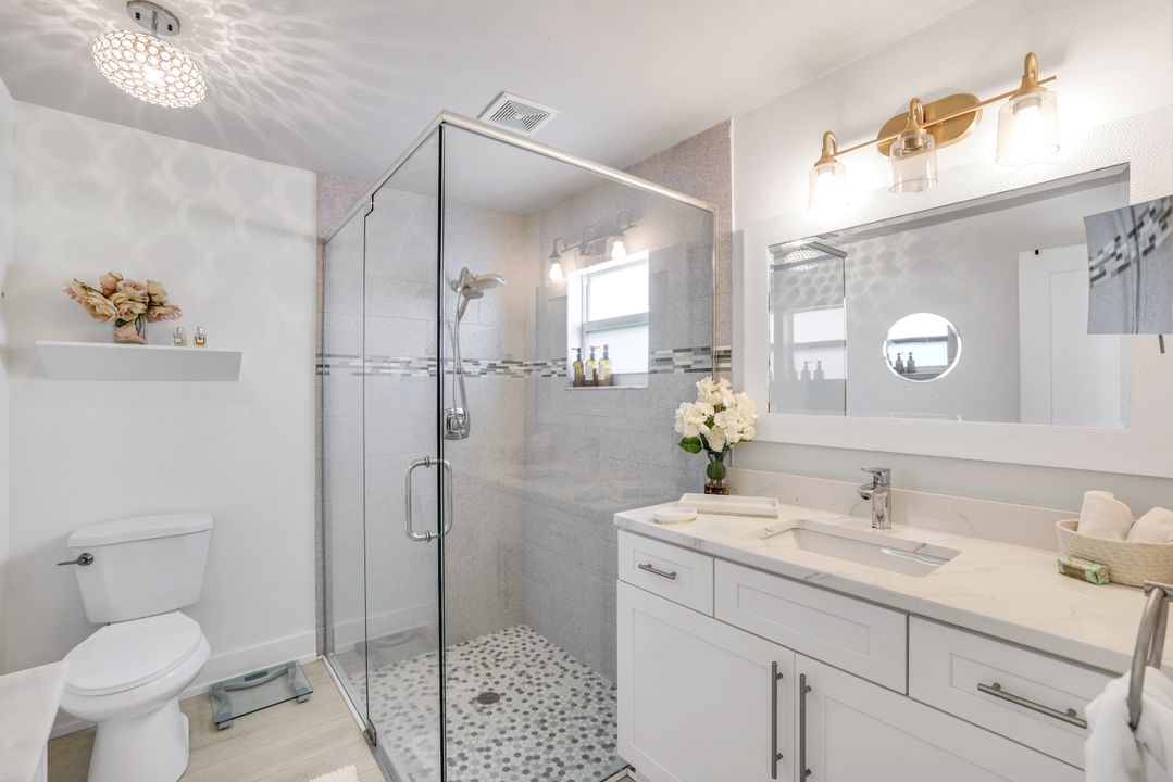 699 104th Ave N, Naples, FL 34108