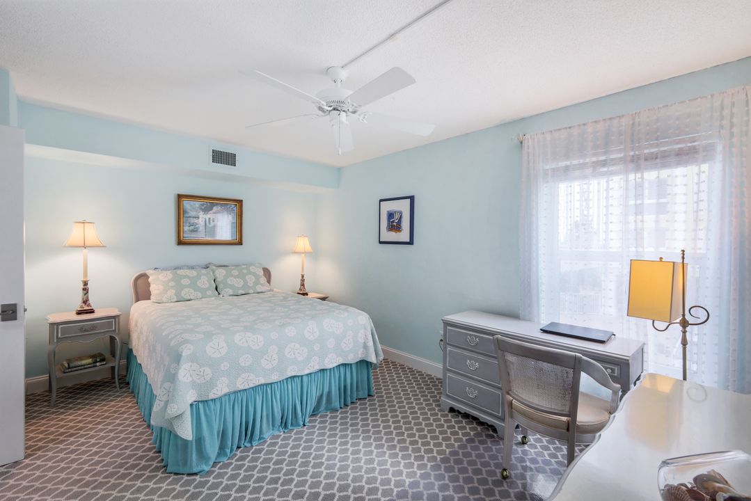 1910 Gulf Shore Blvd N #207, Naples, FL 34102