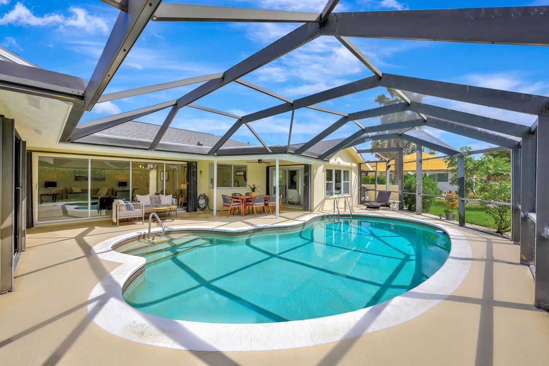 28448 Las Palmas Cir, Bonita Springs, FL 34135