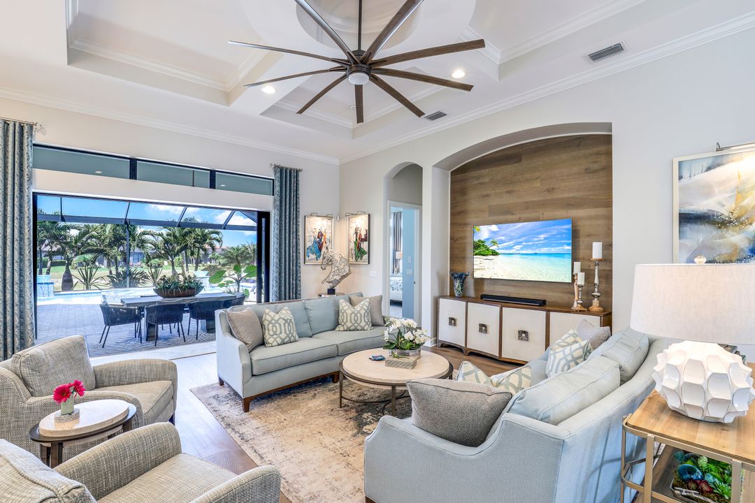 9287 Rialto Ln, Naples, FL 34119