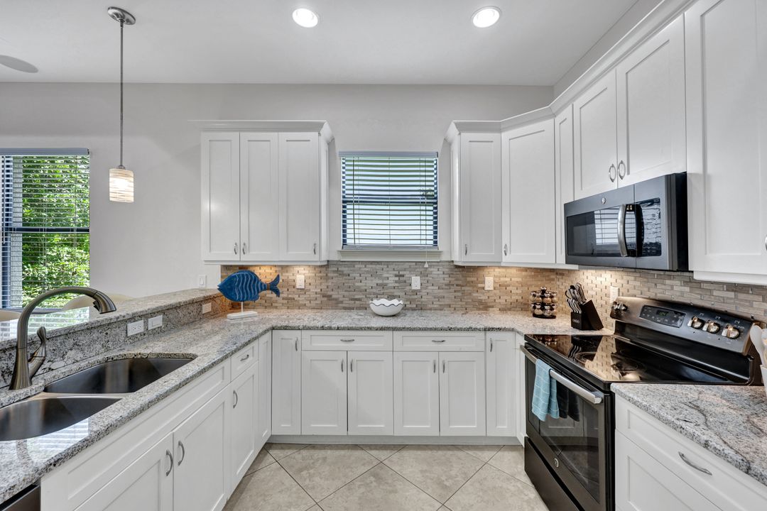 849 109th Ave N, Naples, FL 34108, Naples, FL 34108