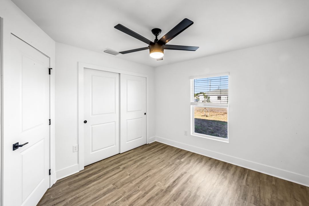 1702 NW 5th Pl, Cape Coral, FL 33993