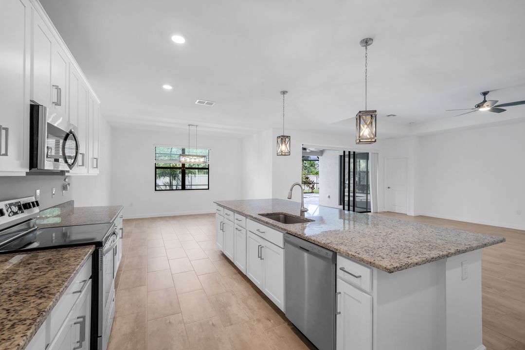 11404 Canopy Loop, Fort Myers, FL 33913