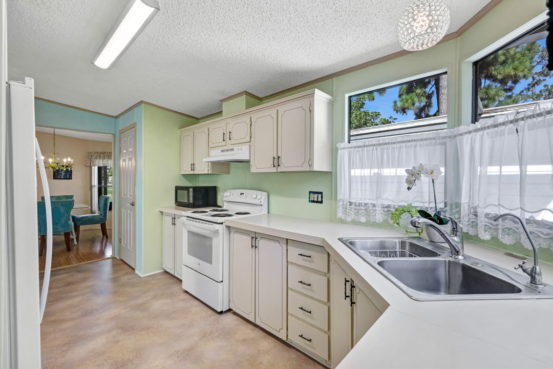 19682 Eagle Trace Ct, North Fort Myers, FL 33903