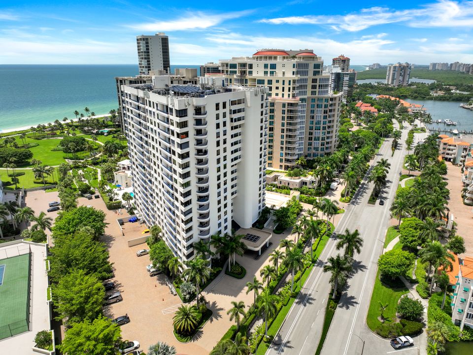4451 Gulf Shore Blvd N #1205, Naples, FL 34103