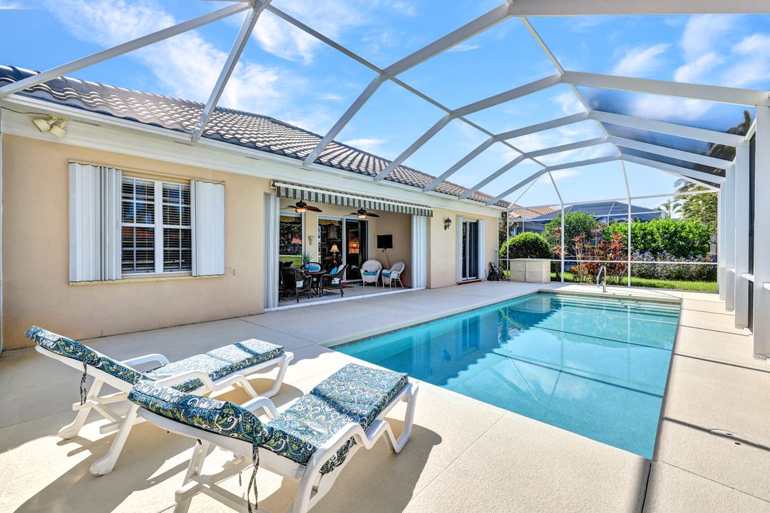 4313 Queen Elizabeth Way, Naples, FL 34119