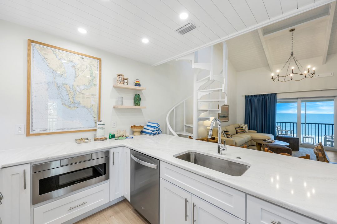 2321 W Gulf Dr #1E, Sanibel, FL 33957