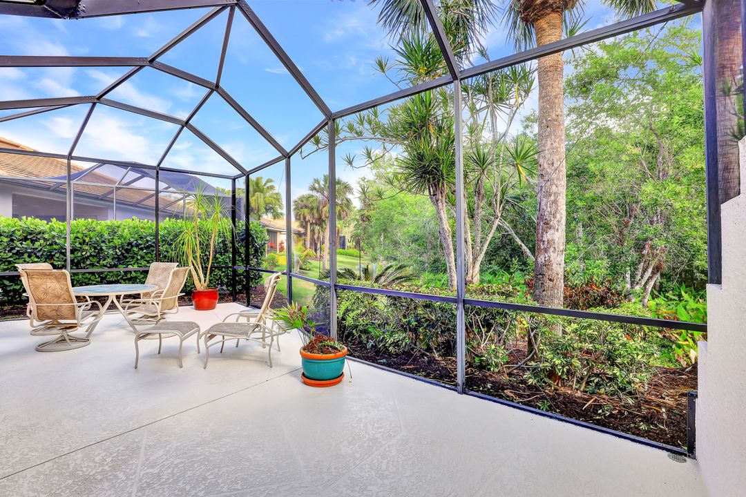 12715 Fox Ridge Dr, Bonita Springs, FL 34135