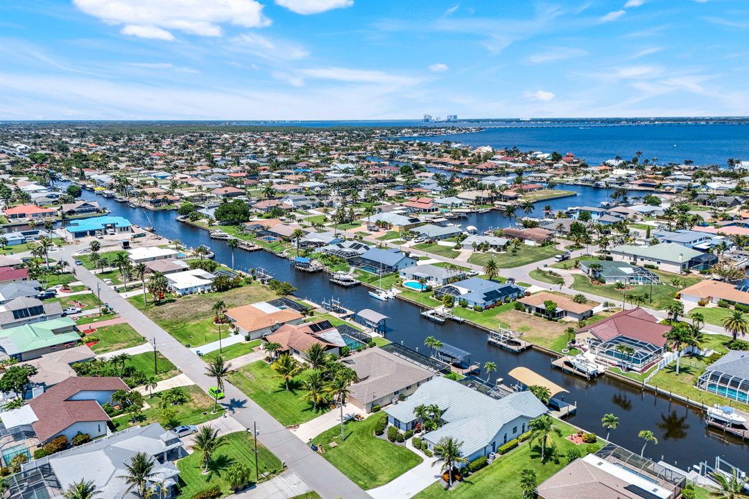 3347 19th Ave SE, Cape Coral, FL 33904