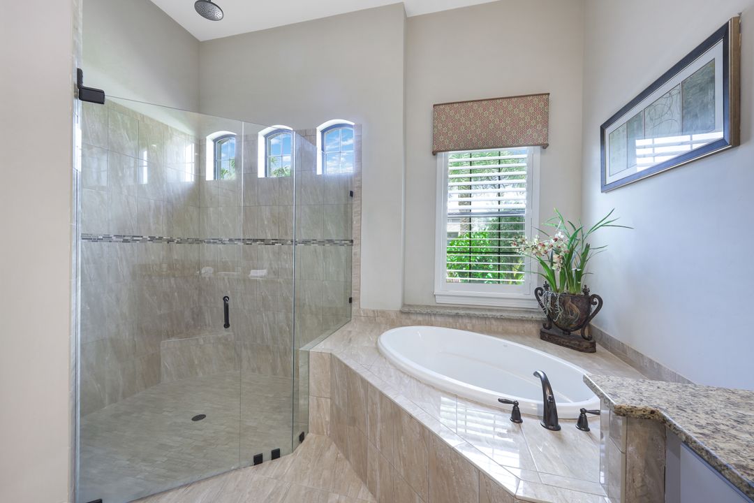 8678 Amour Ct, Naples, FL 34119