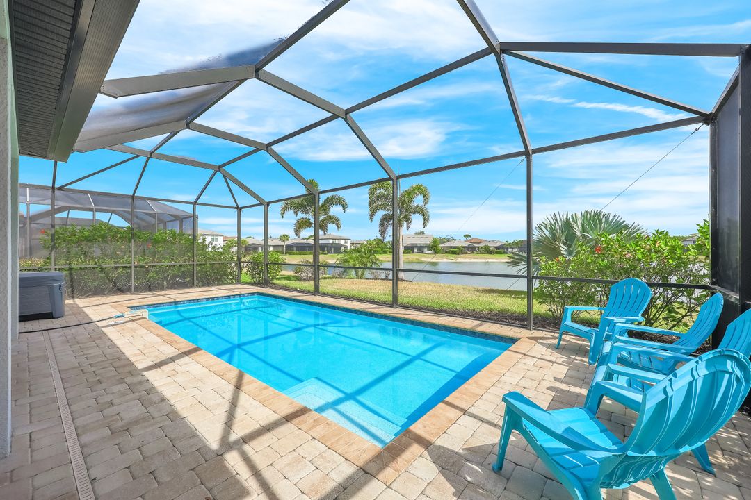 3927 Black Eagle Ln, Fort Myers, FL 33966