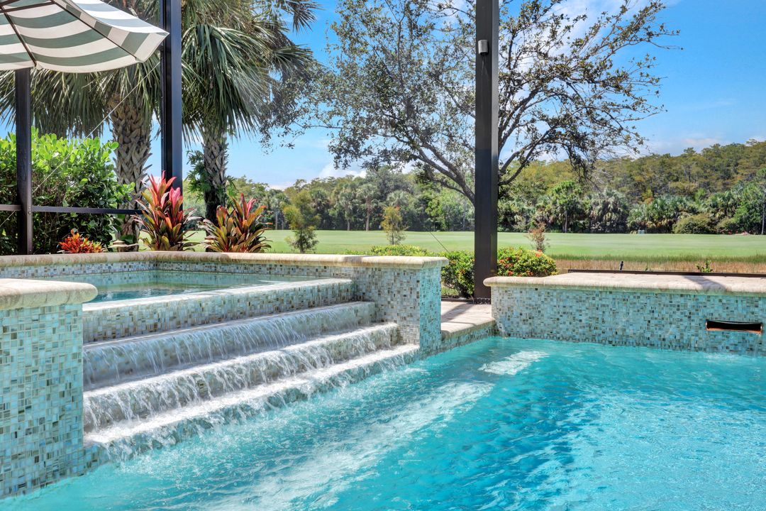 12194 Wicklow Ln, Naples, FL 34120