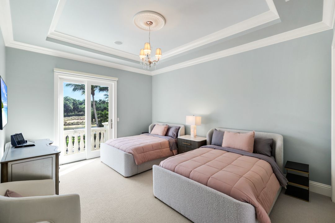 2885 Escada Ct, Naples, FL 34109