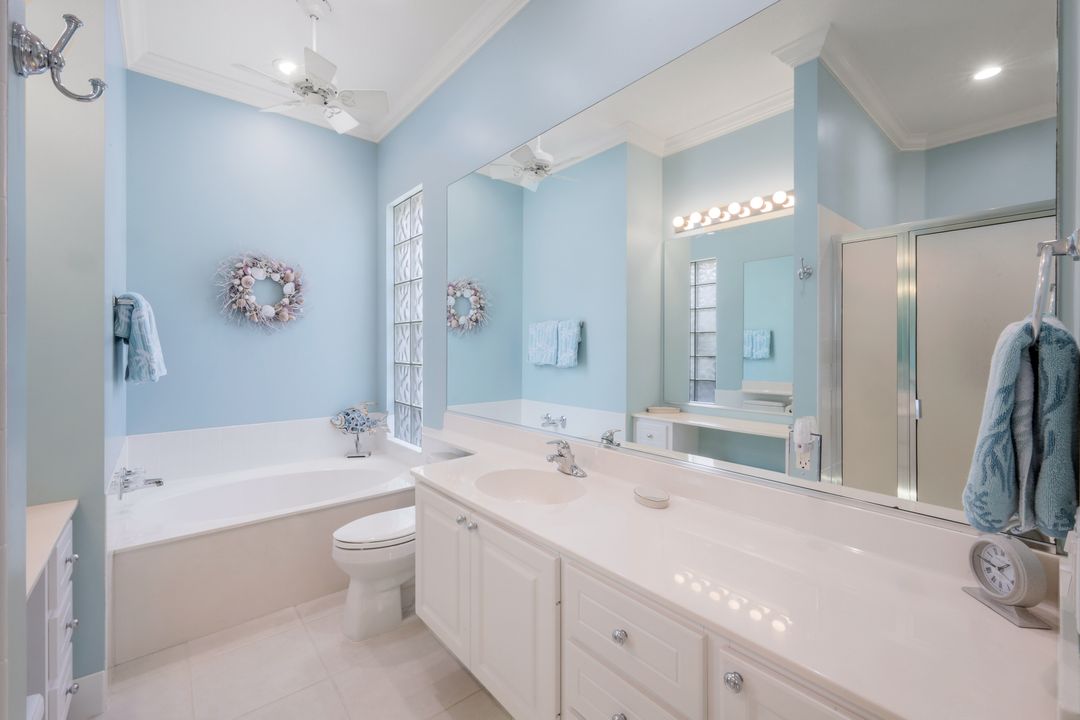 3774 Whidbey Way, Naples, FL 34119