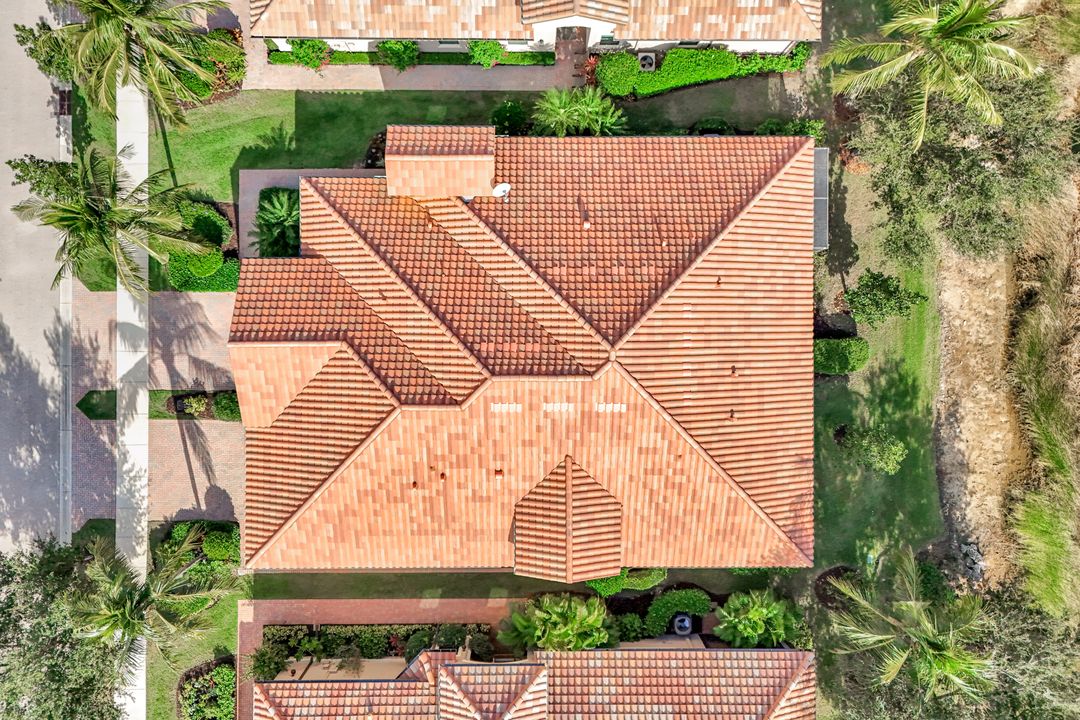 9492 Isla Bella Cir, Bonita Springs, FL 34135