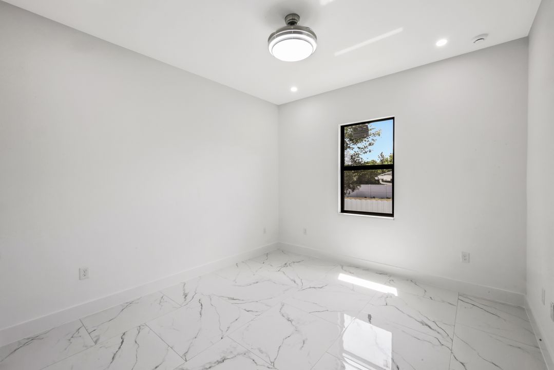 521 Lillon Ave S, Lehigh Acres, FL 33974