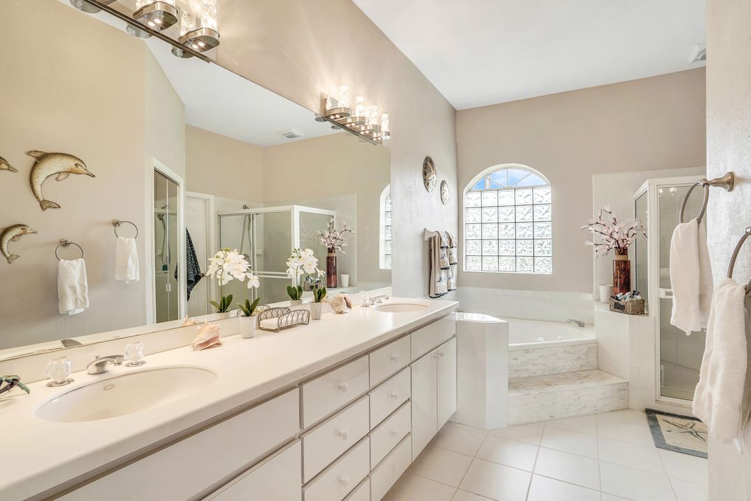 2210 Cape Coral Pkwy W, Cape Coral, FL 33914