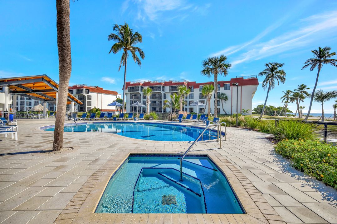 2445 W Gulf Dr, Sanibel, FL 33957