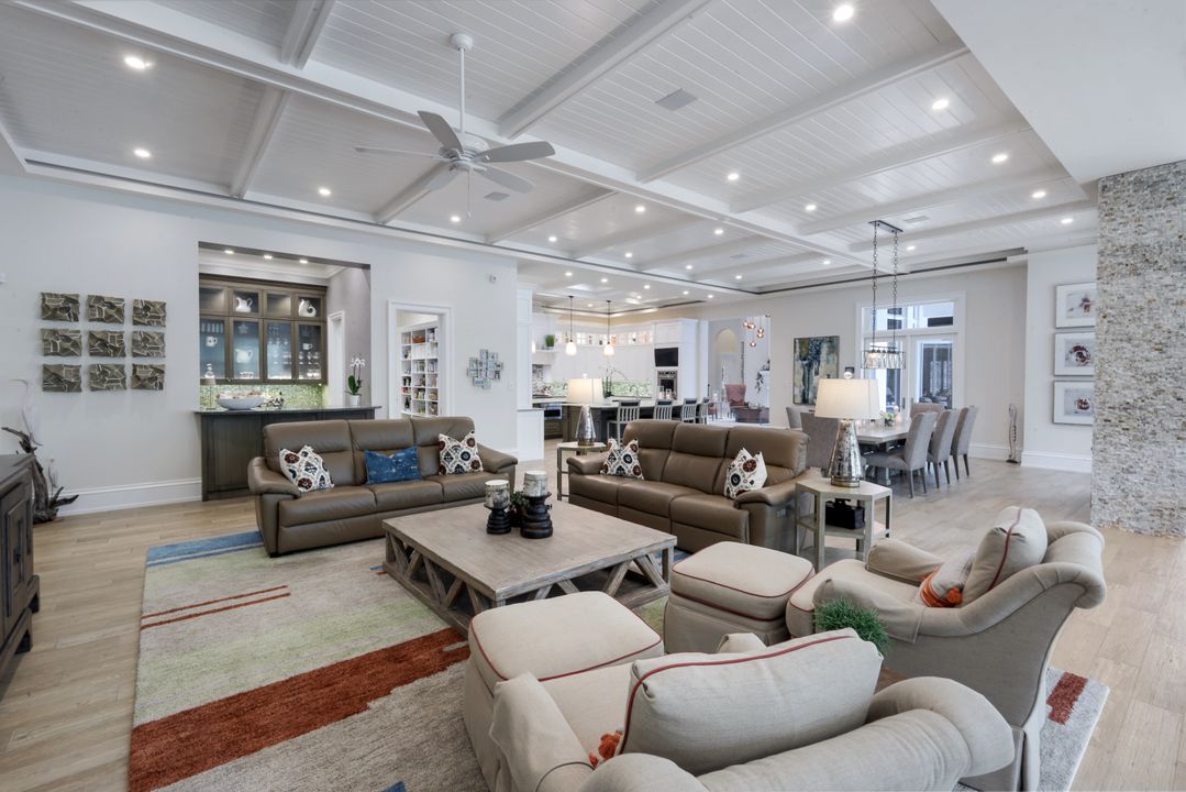 3150 Dahlia Way, Naples, FL 34105