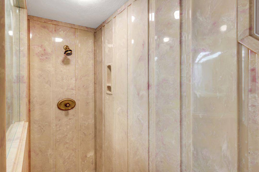 2227 Regal Way, Naples, FL 34110
