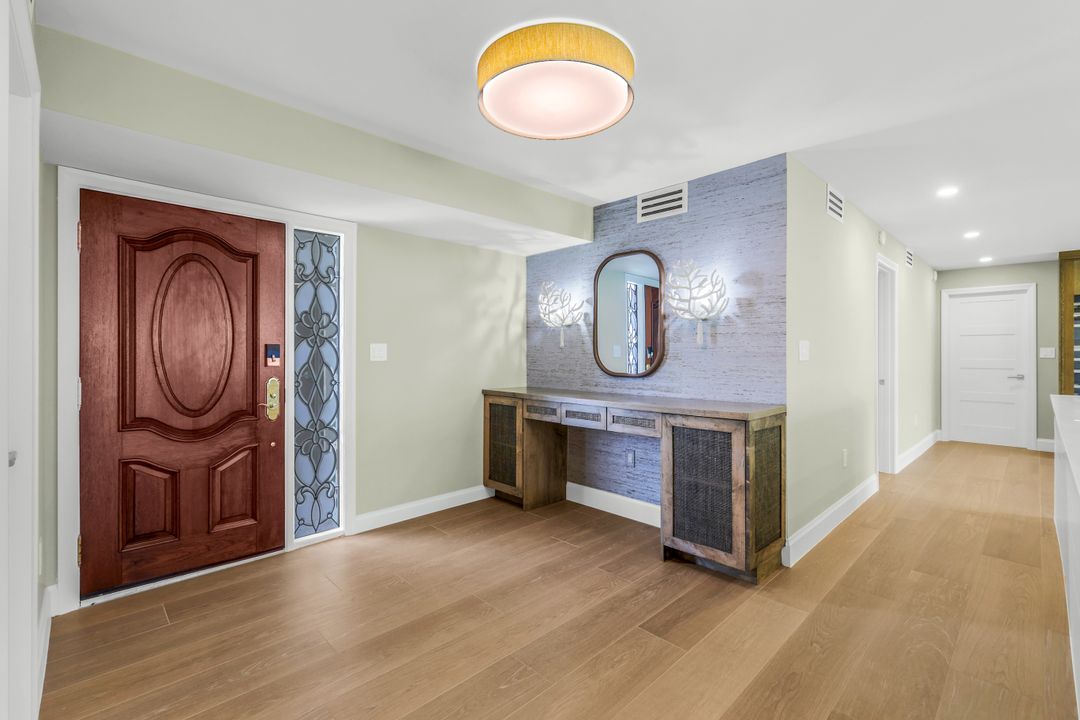 9715 Gulf Shore Dr #702, Naples, FL 34108