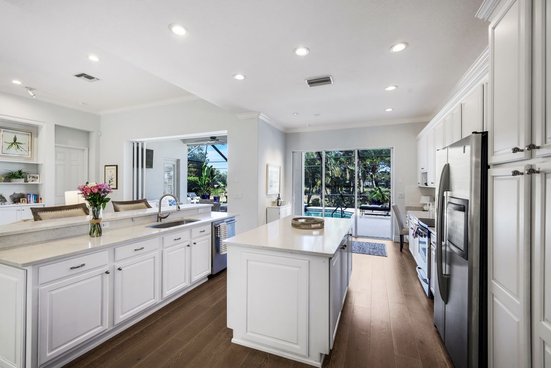 10009 St Moritz Dr, Miromar Lakes, FL 33913