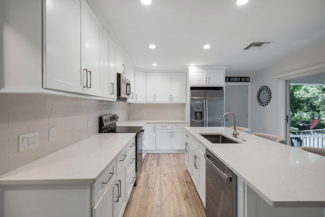 27292 East Dr, Bonita Springs, FL 34135