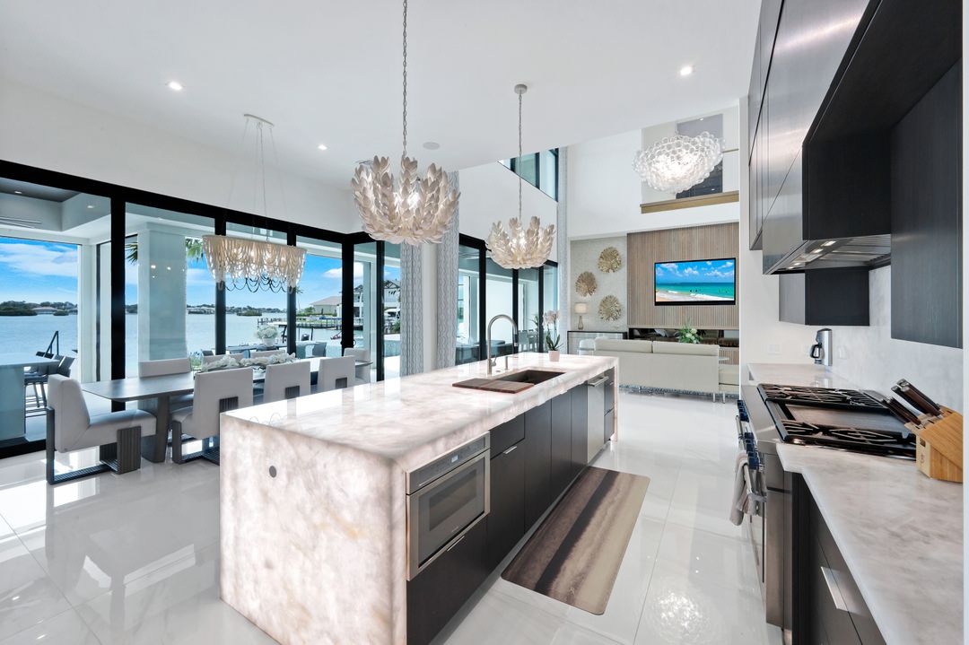 1631 Collingswood Ct, Marco Island, FL 34145