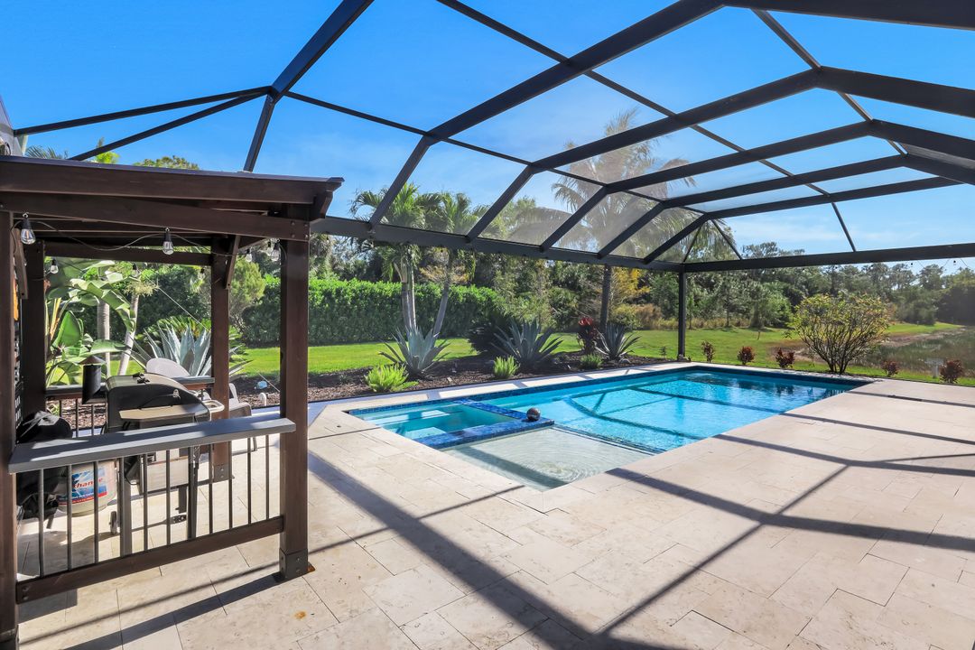 2302 Grenadines Way, Naples, FL