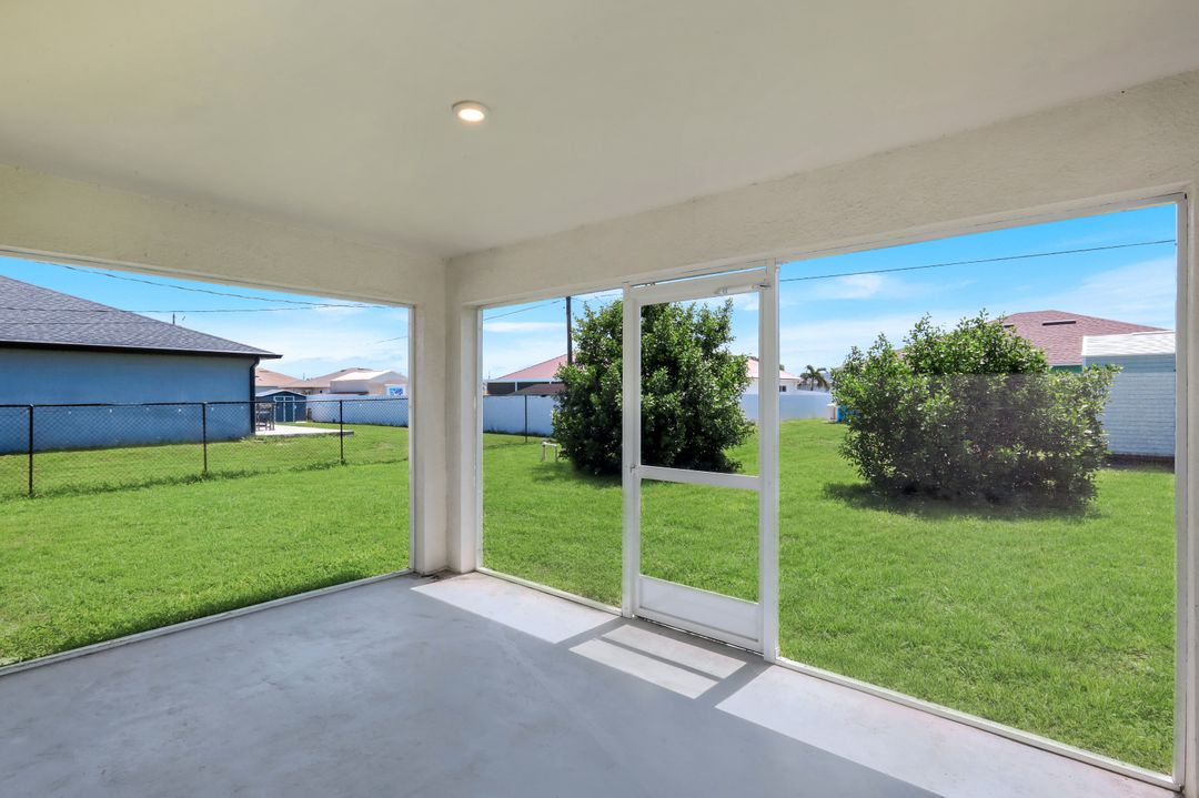 1317 NE 9th Ave, Cape Coral, FL 33909
