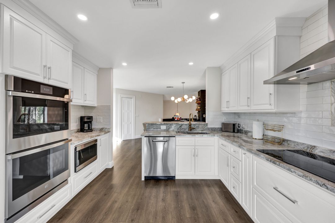 27131 Oakwood Lake Dr, Bonita Springs, FL 34134