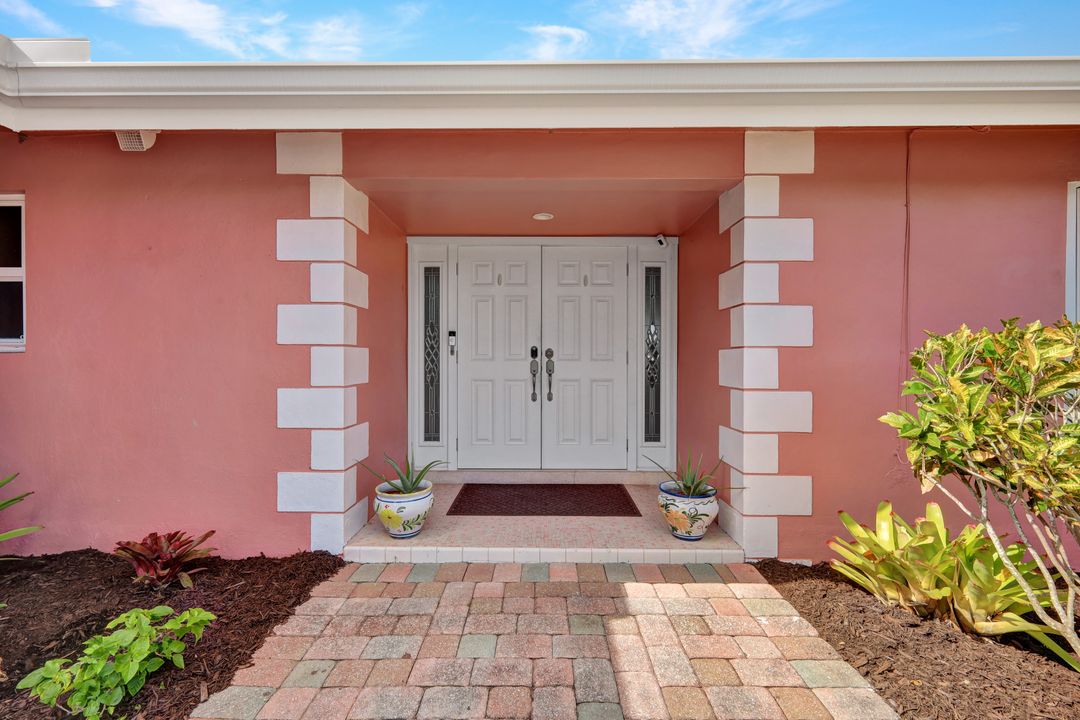 4232 SE 8th Pl, Cape Coral, FL 33904