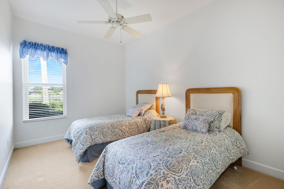 8737 Mustang Island Cir, Naples, FL 34113