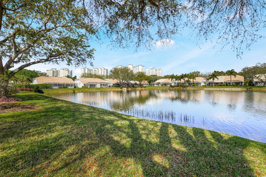 661 Captn Kate Ct, Naples, FL 34110