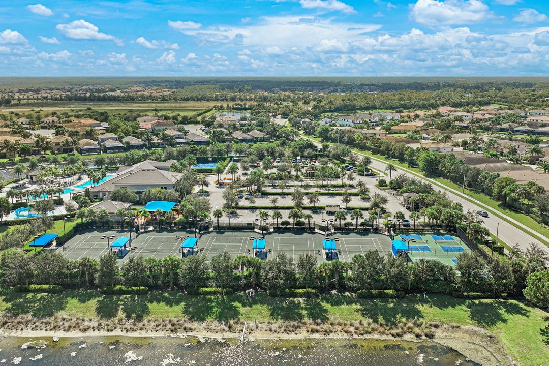 4394 Caldera Cir, Naples, FL 34119