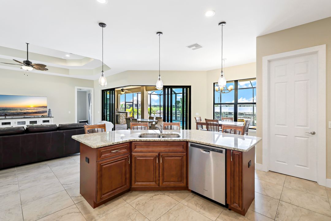 4208 NW 39th Ln, Cape Coral, FL 33993