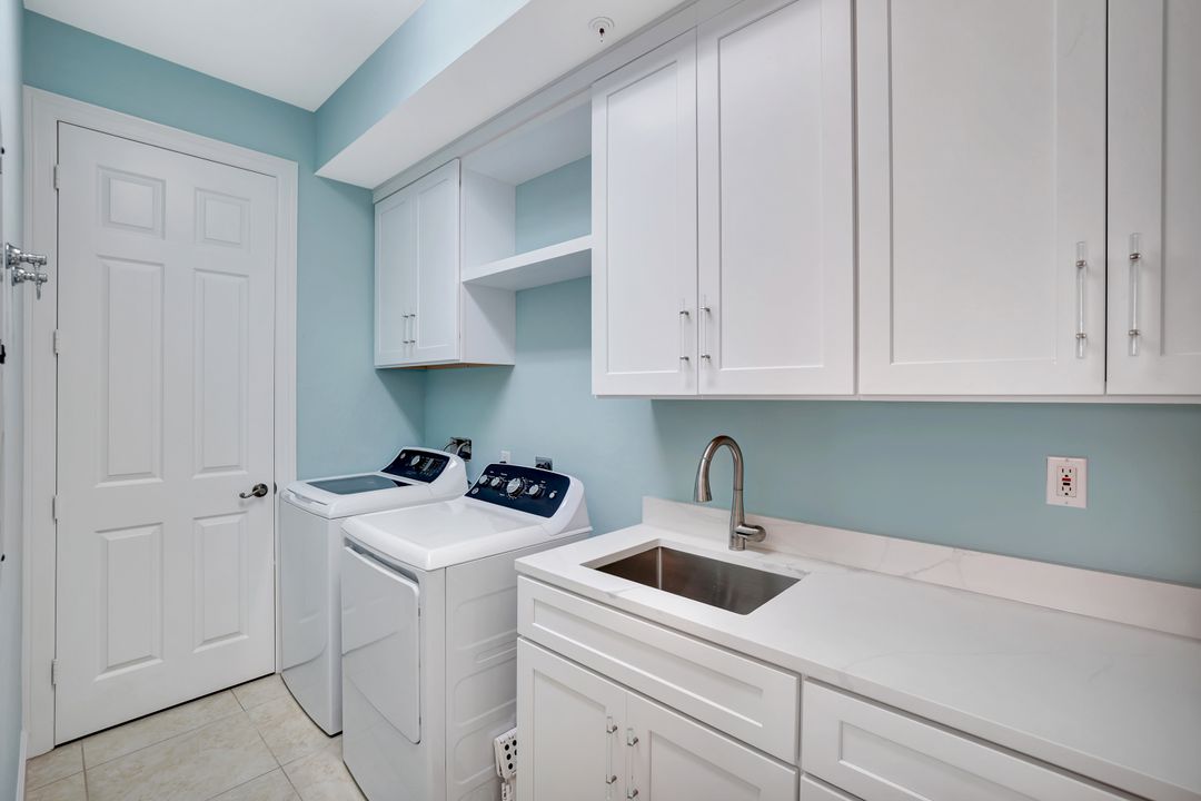 400 Flagship Dr #602, Naples, FL 34108