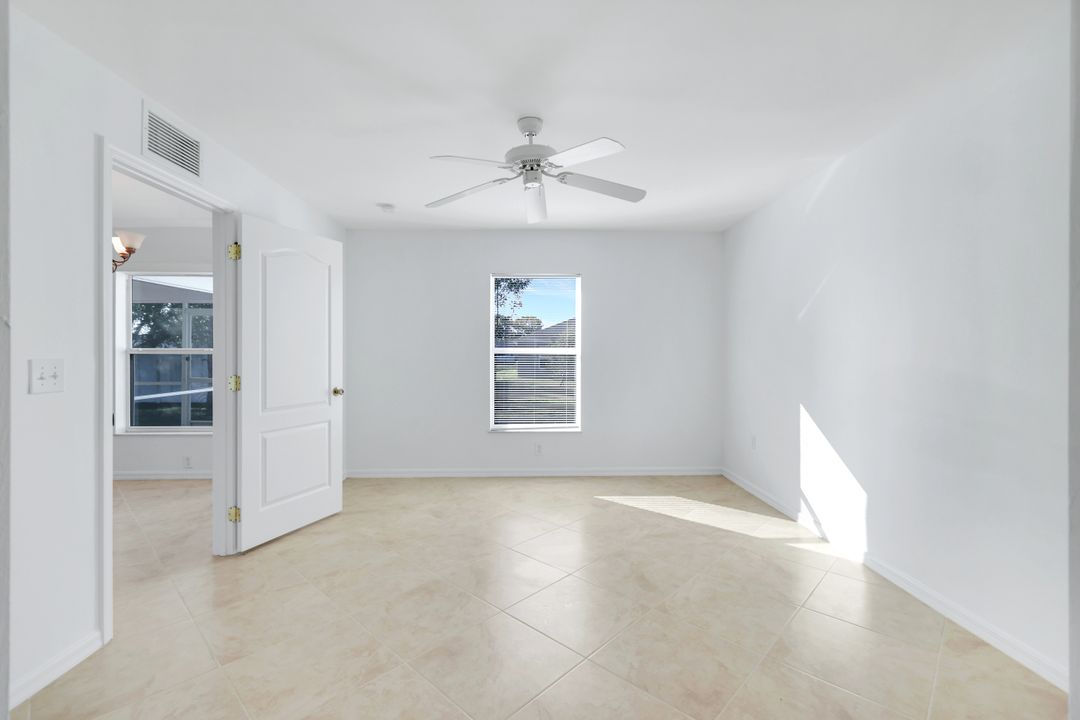 1706 NE 2nd Pl, Cape Coral, FL 33909