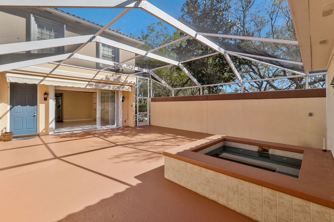 3484 Islandwalk Cir, Naples, FL 34119