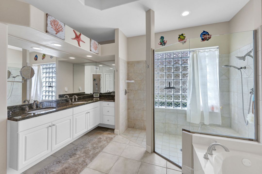 577 Somerset Ct, Marco Island, FL 34145