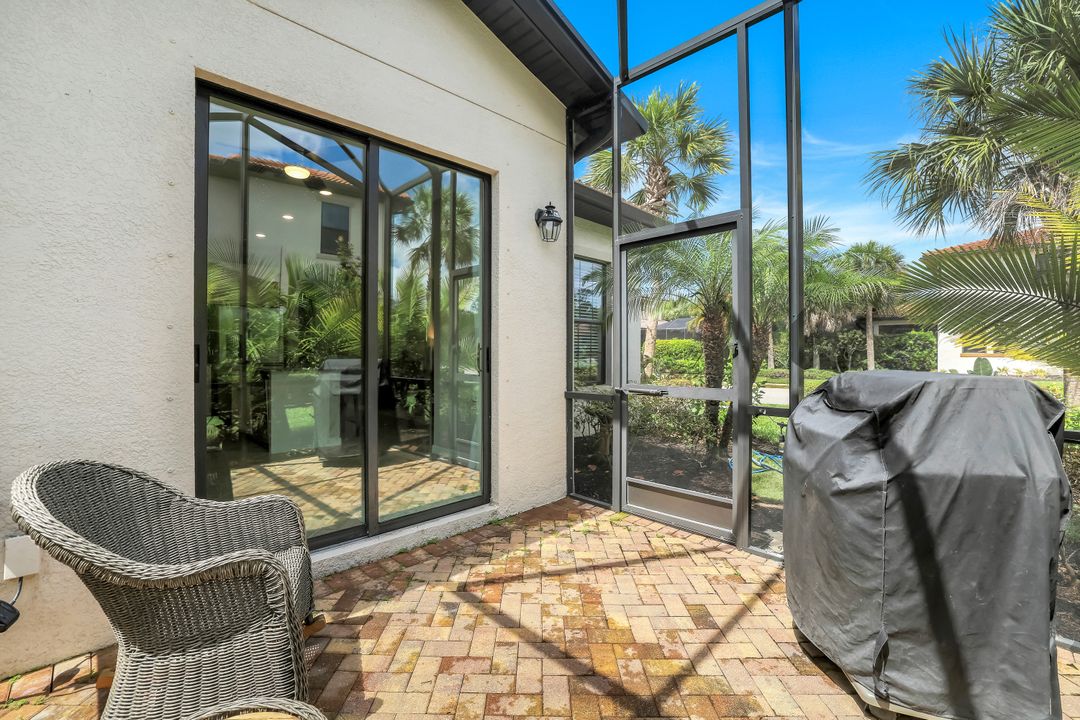 1141 Antaras Ct N, Naples, FL 34113