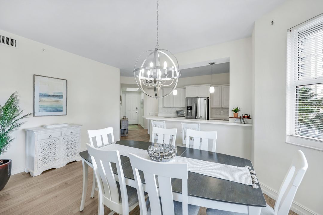 400 Flagship Dr, Naples, FL 34108