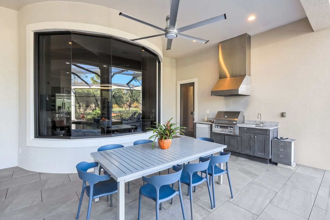 3828 Isla Del Sol Way, Naples, FL 34114