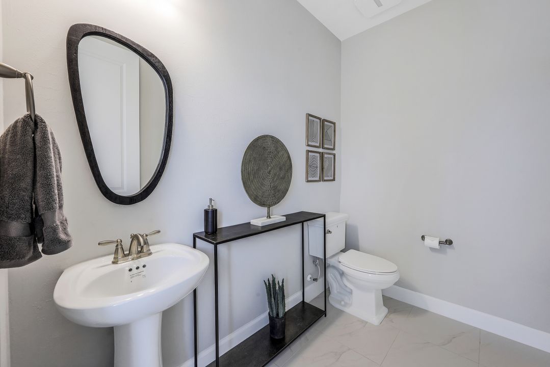 15572 Montello Ln, Naples, FL 34114