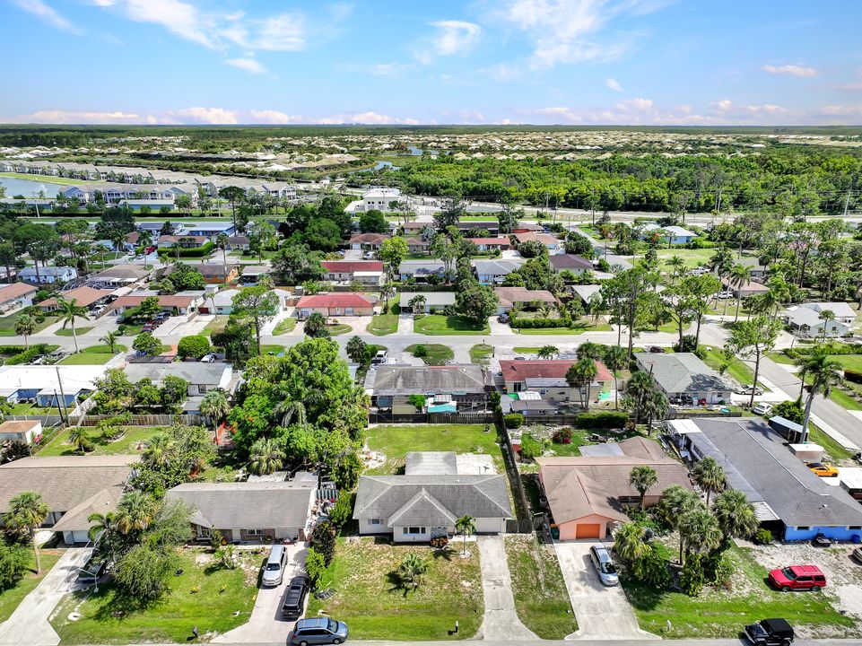 3950 Mohawk Pl, Naples, FL 34112