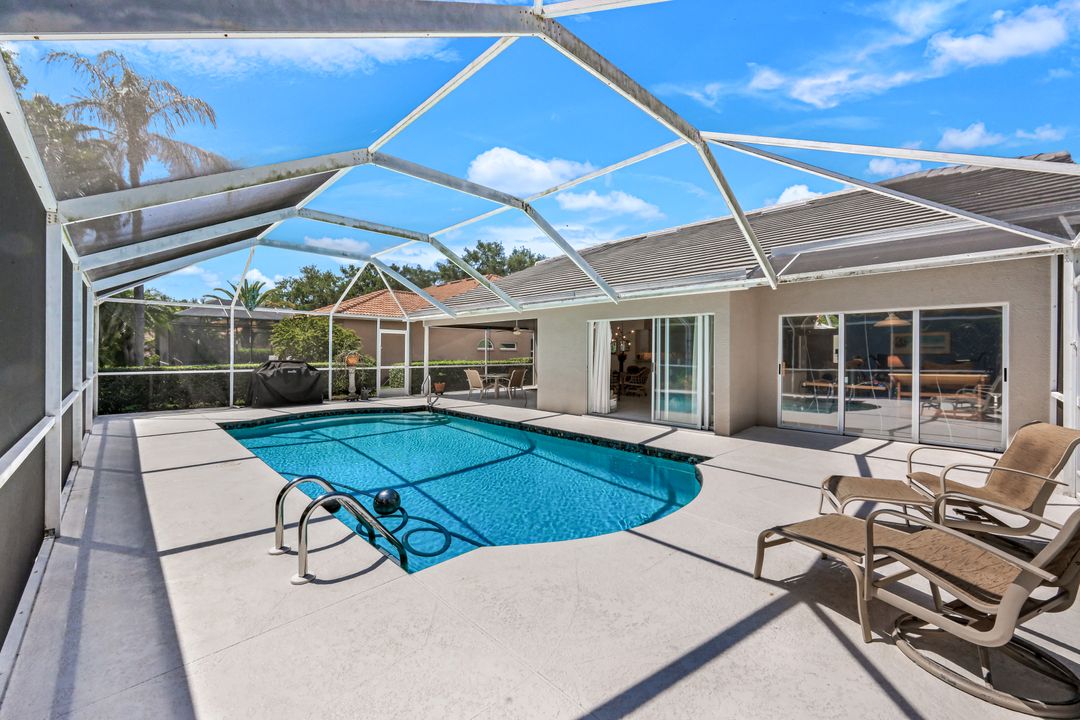 4332 Mistlethrush Ln, Naples, FL 34119