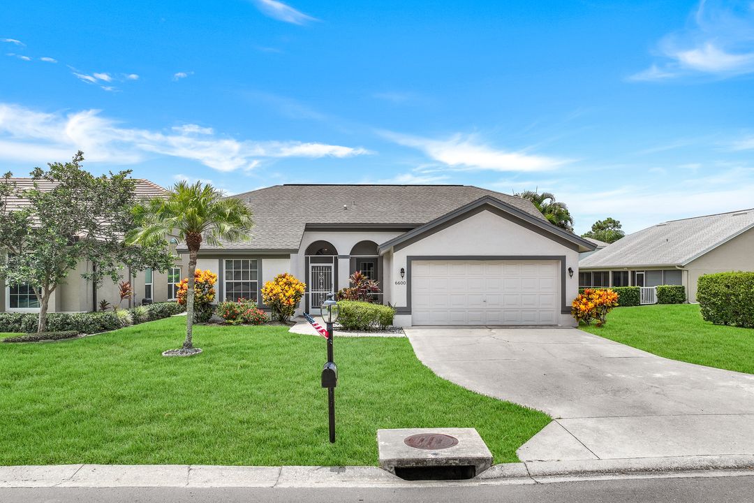 6600 Bishopgate Ln, Naples, FL 34104