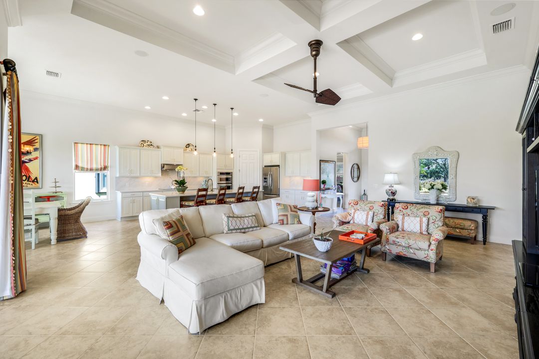 9327 Marble Stone Dr, Naples, FL 34120